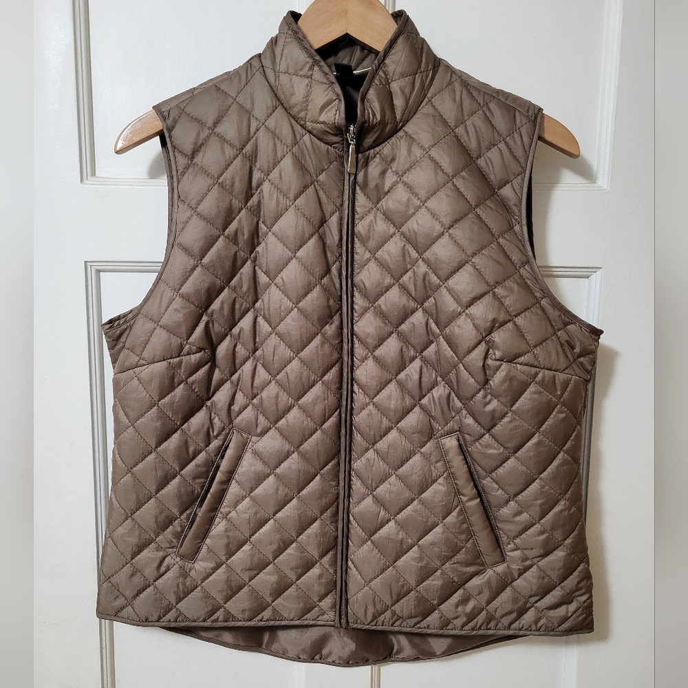 Karen Scott vest